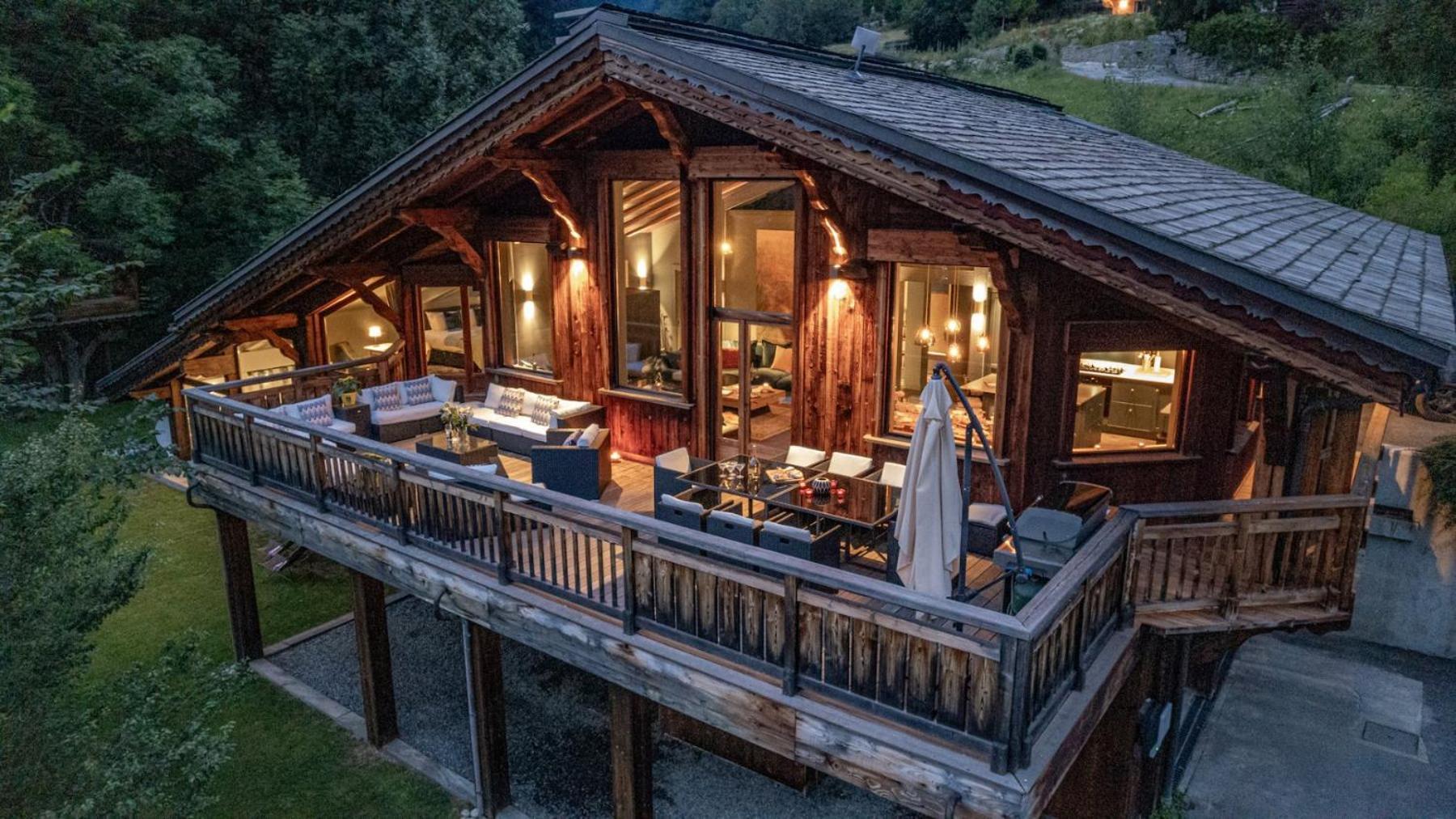 Hibou Villa *